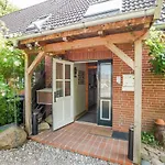 Guest house Lindenkrug Thomsdorf (Schleswig-Holstein)