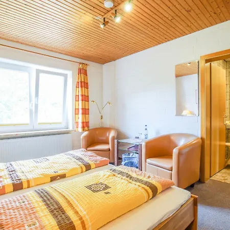 Lindenkrug Pensionat 2*