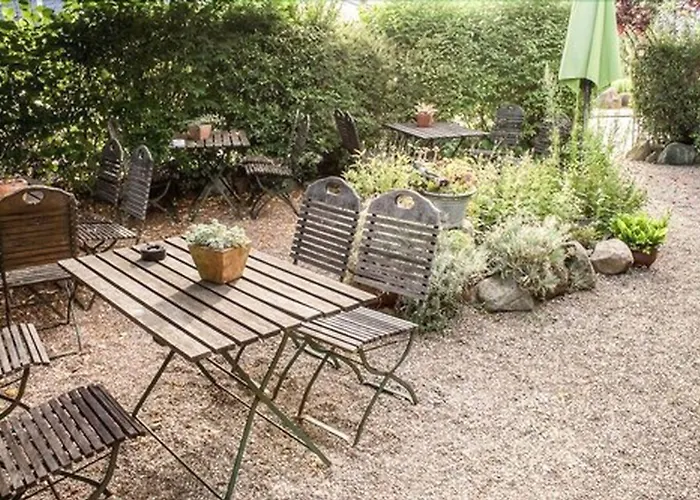 Gasthuis Lindenkrug 2*